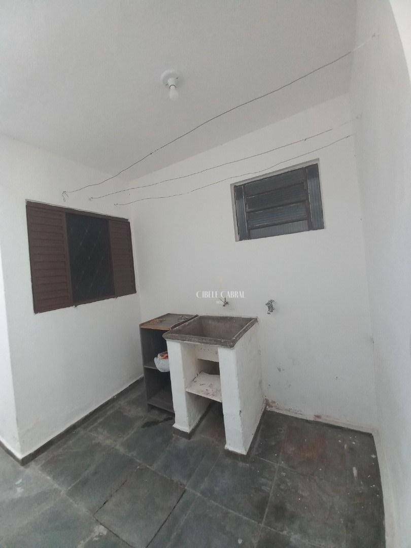 Casa à venda com 2 quartos, 100m² - Foto 15