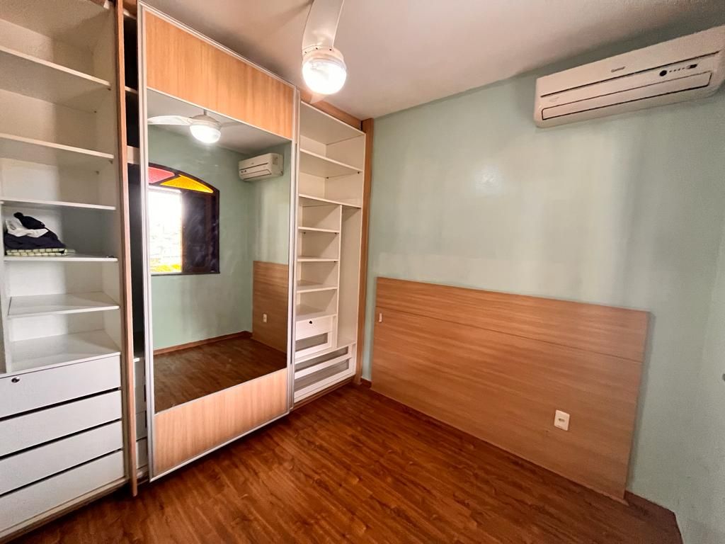 Casa de Condomínio à venda com 3 quartos, 225m² - Foto 26