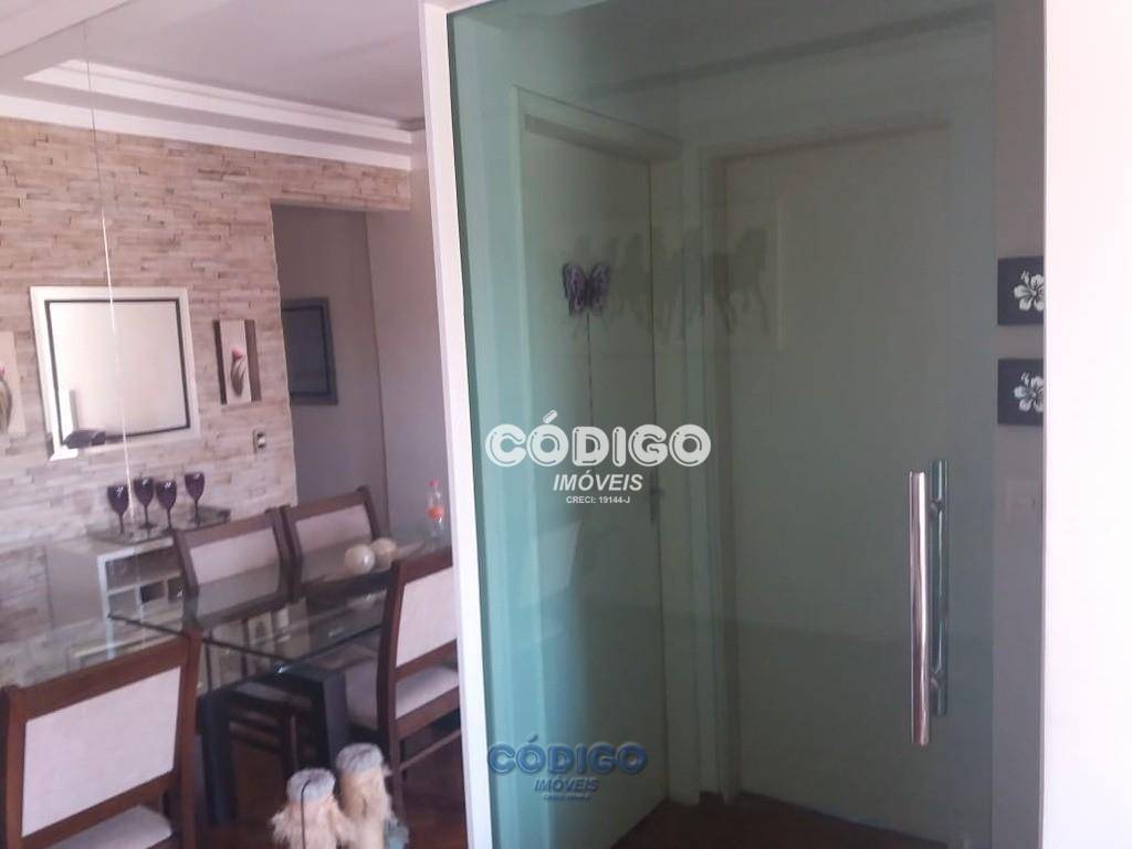 Apartamento à venda com 2 quartos, 74m² - Foto 3