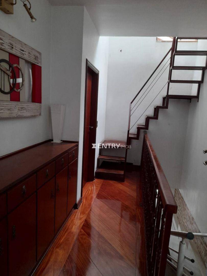 Casa à venda e aluguel com 3 quartos, 234m² - Foto 21