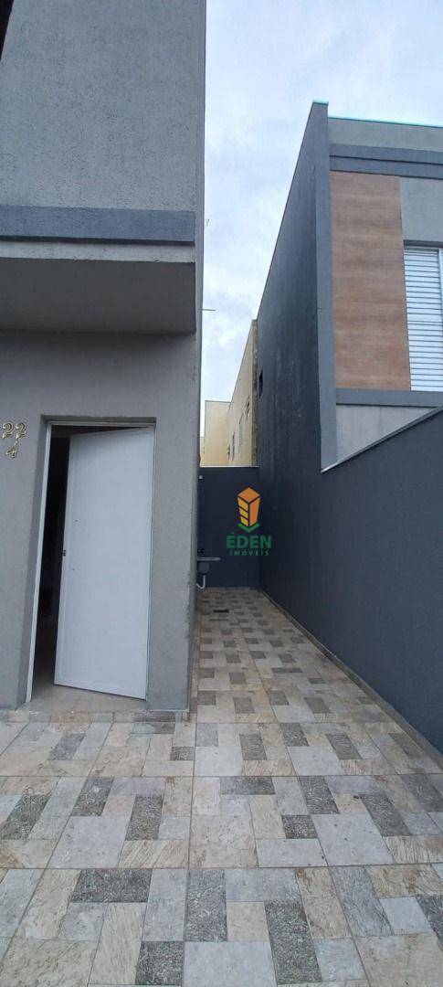 Casa à venda com 2 quartos, 55m² - Foto 1