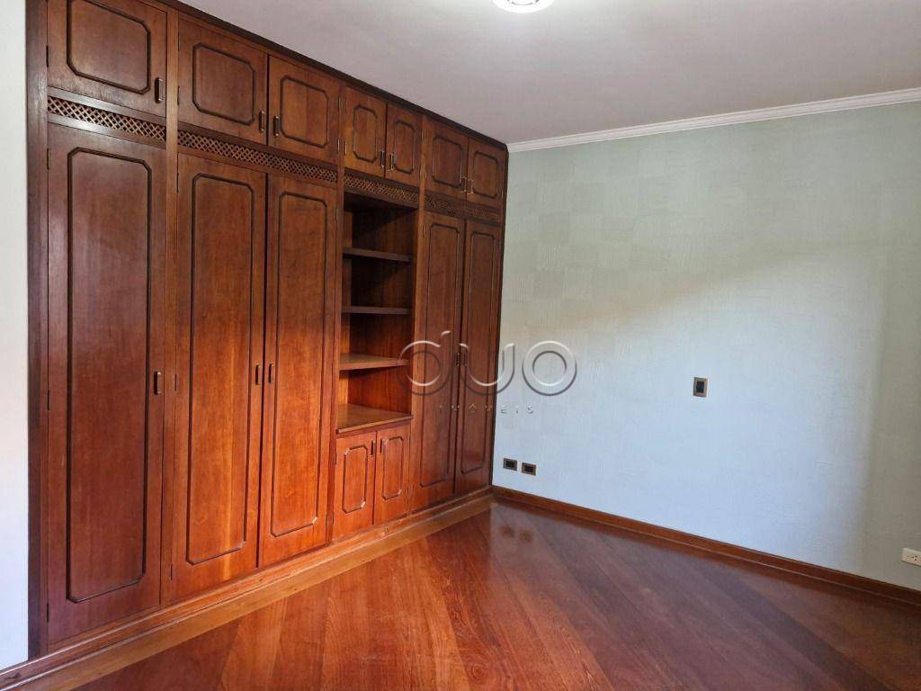 Casa à venda com 3 quartos, 224m² - Foto 14