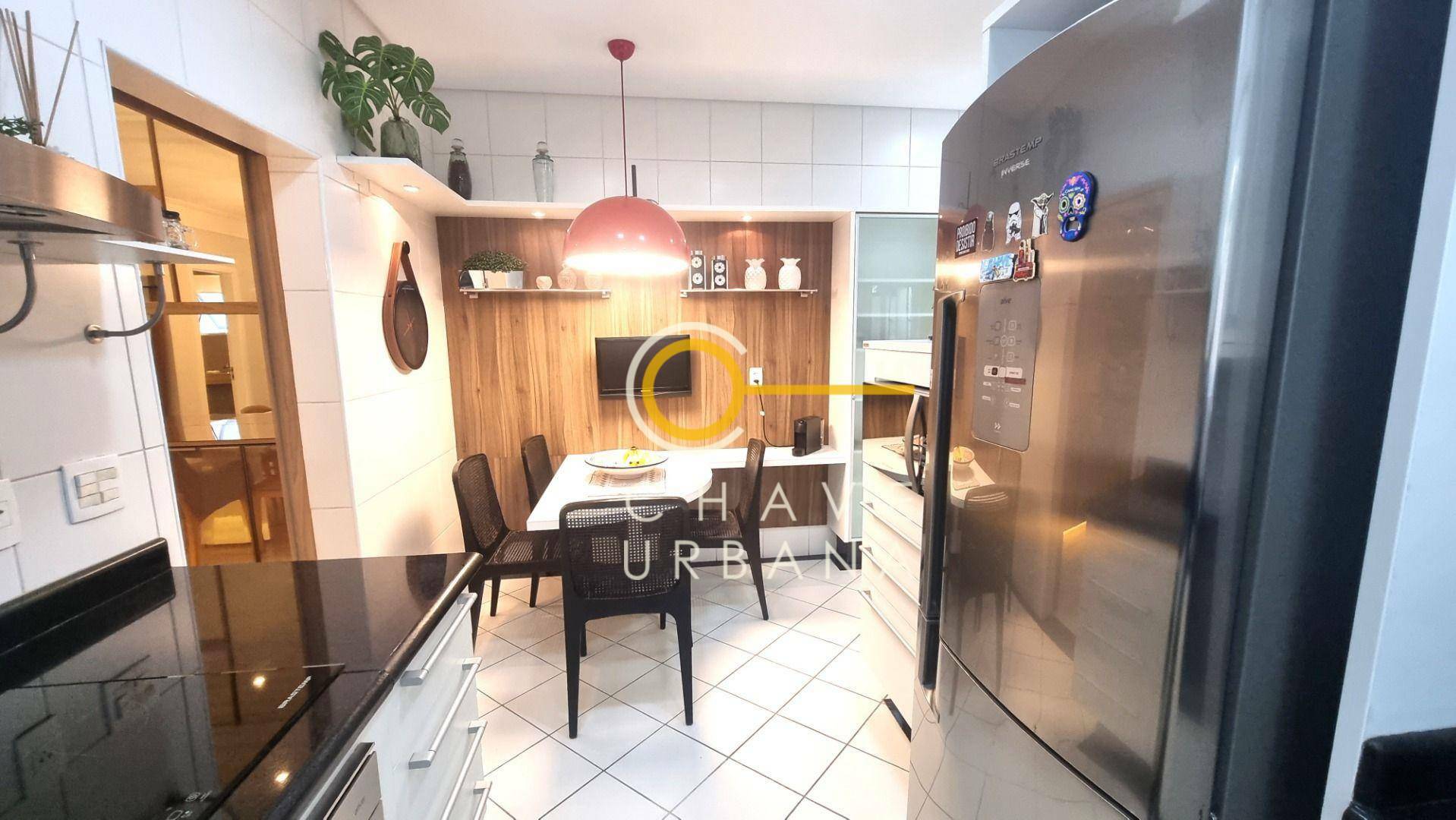 Casa à venda com 3 quartos, 350m² - Foto 17