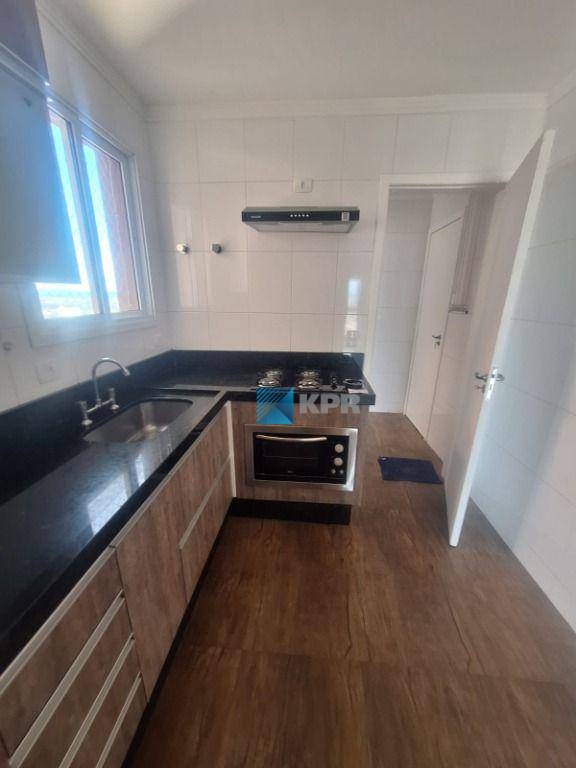 Apartamento para alugar com 2 quartos, 75m² - Foto 12