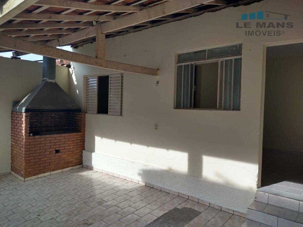 Casa à venda com 2 quartos, 55m² - Foto 25