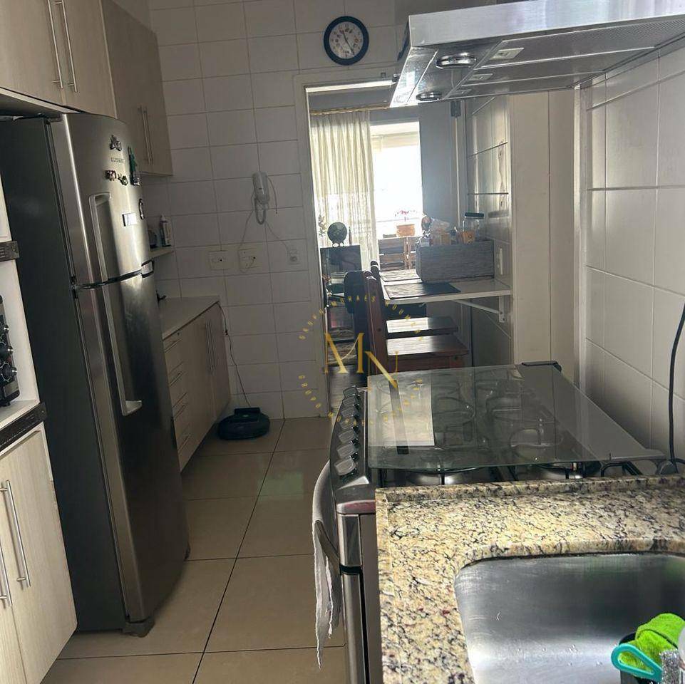 Apartamento à venda com 3 quartos, 135m² - Foto 1