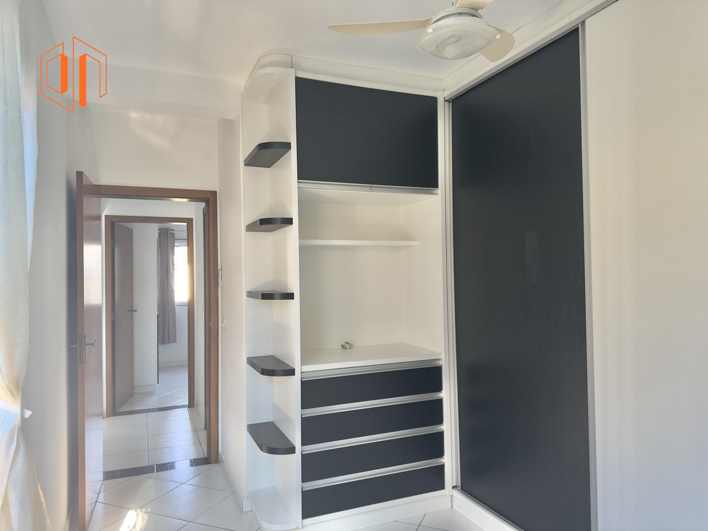 Apartamento à venda com 2 quartos, 64m² - Foto 16