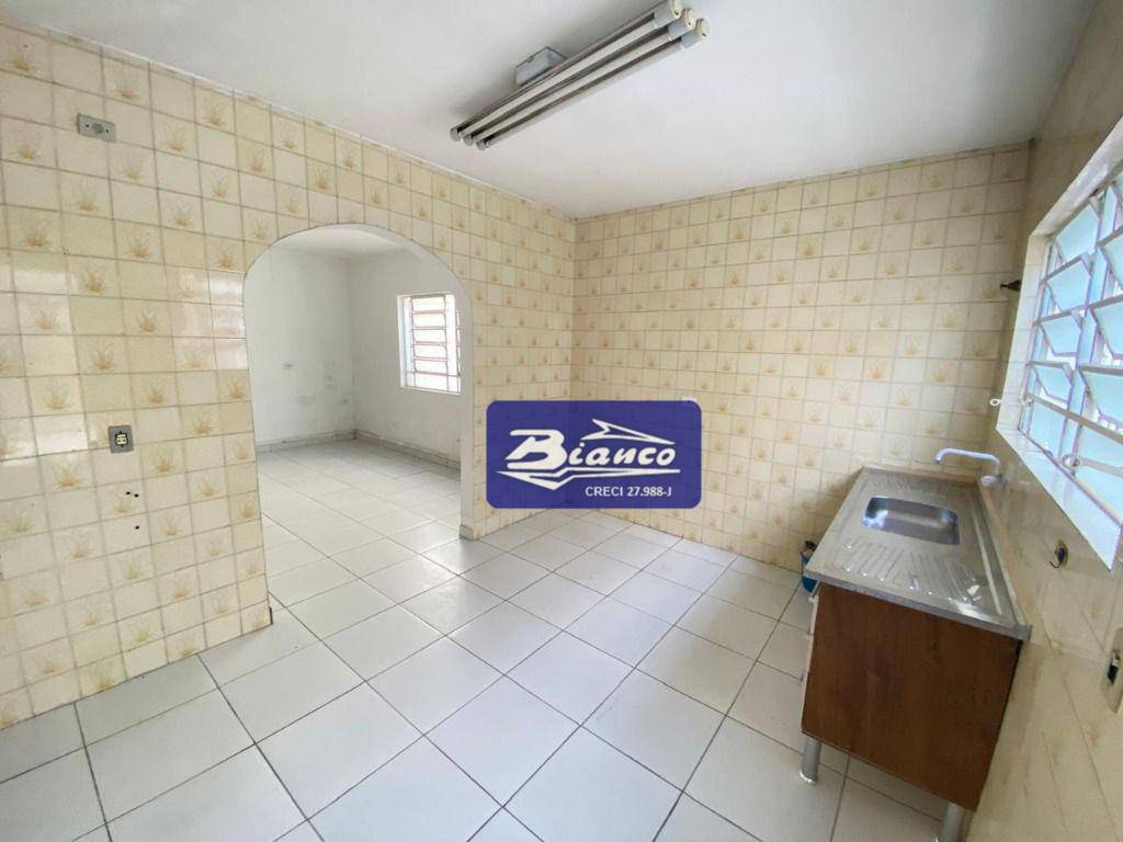 Sobrado à venda e aluguel com 3 quartos, 200m² - Foto 9