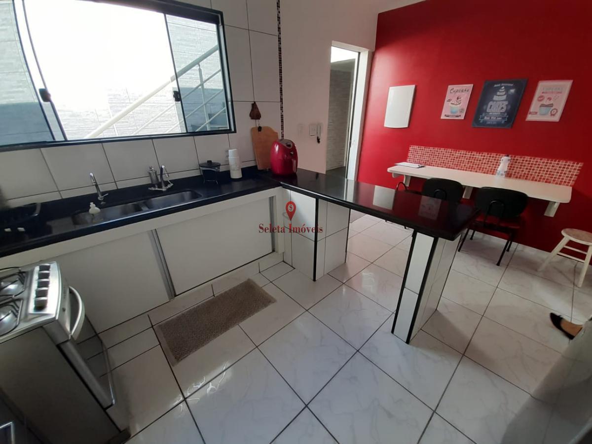 Casa à venda com 3 quartos, 191m² - Foto 4