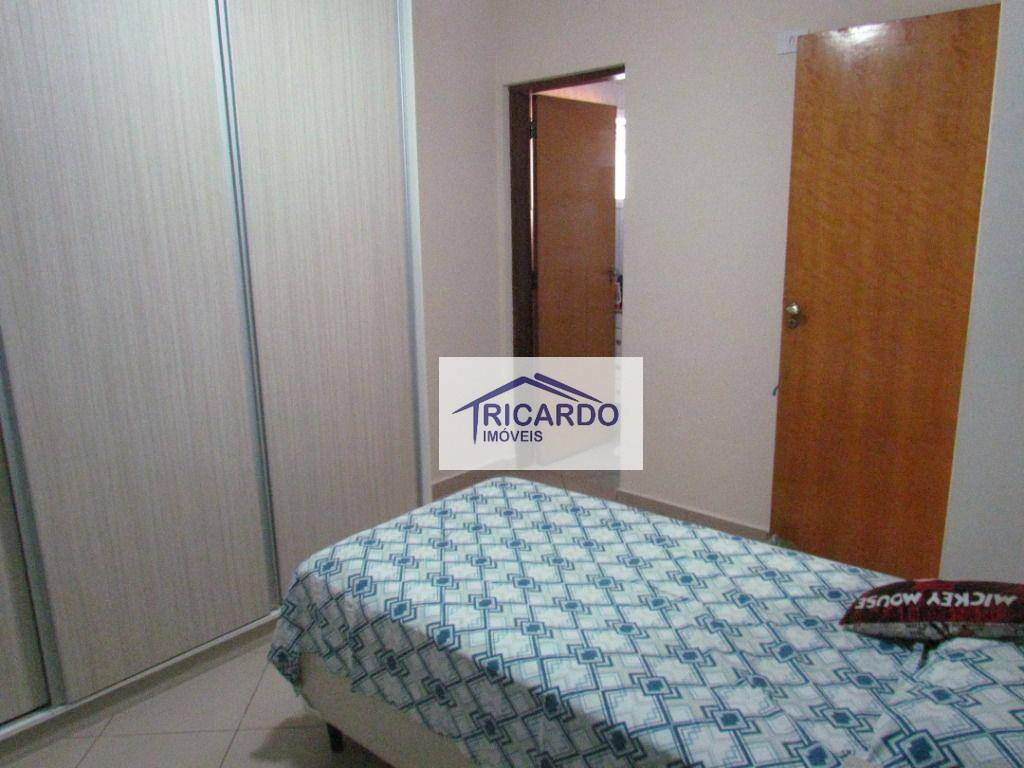 Casa de Condomínio à venda com 3 quartos, 240m² - Foto 30