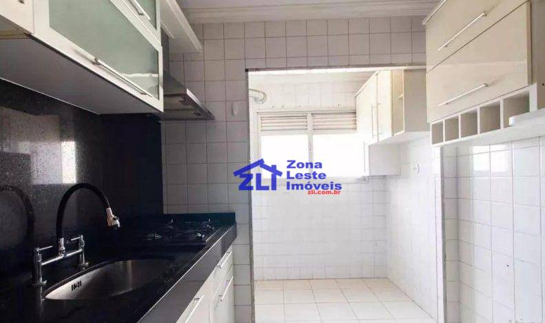 Apartamento à venda com 2 quartos, 65m² - Foto 2