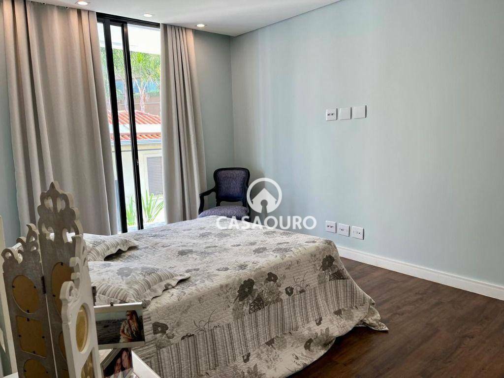 Casa de Condomínio à venda com 4 quartos, 379m² - Foto 18