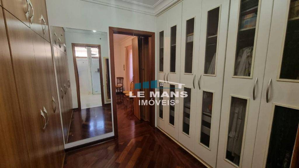 Casa à venda com 3 quartos, 241m² - Foto 31