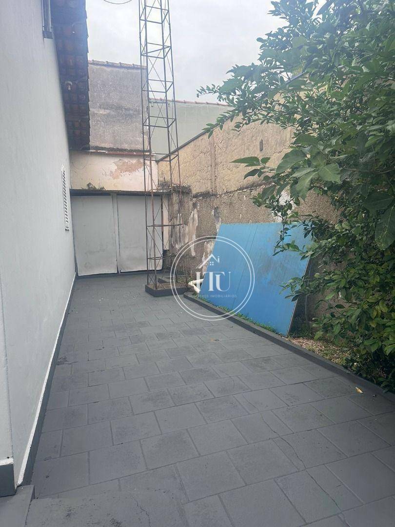 Casa para alugar com 6 quartos, 224m² - Foto 28