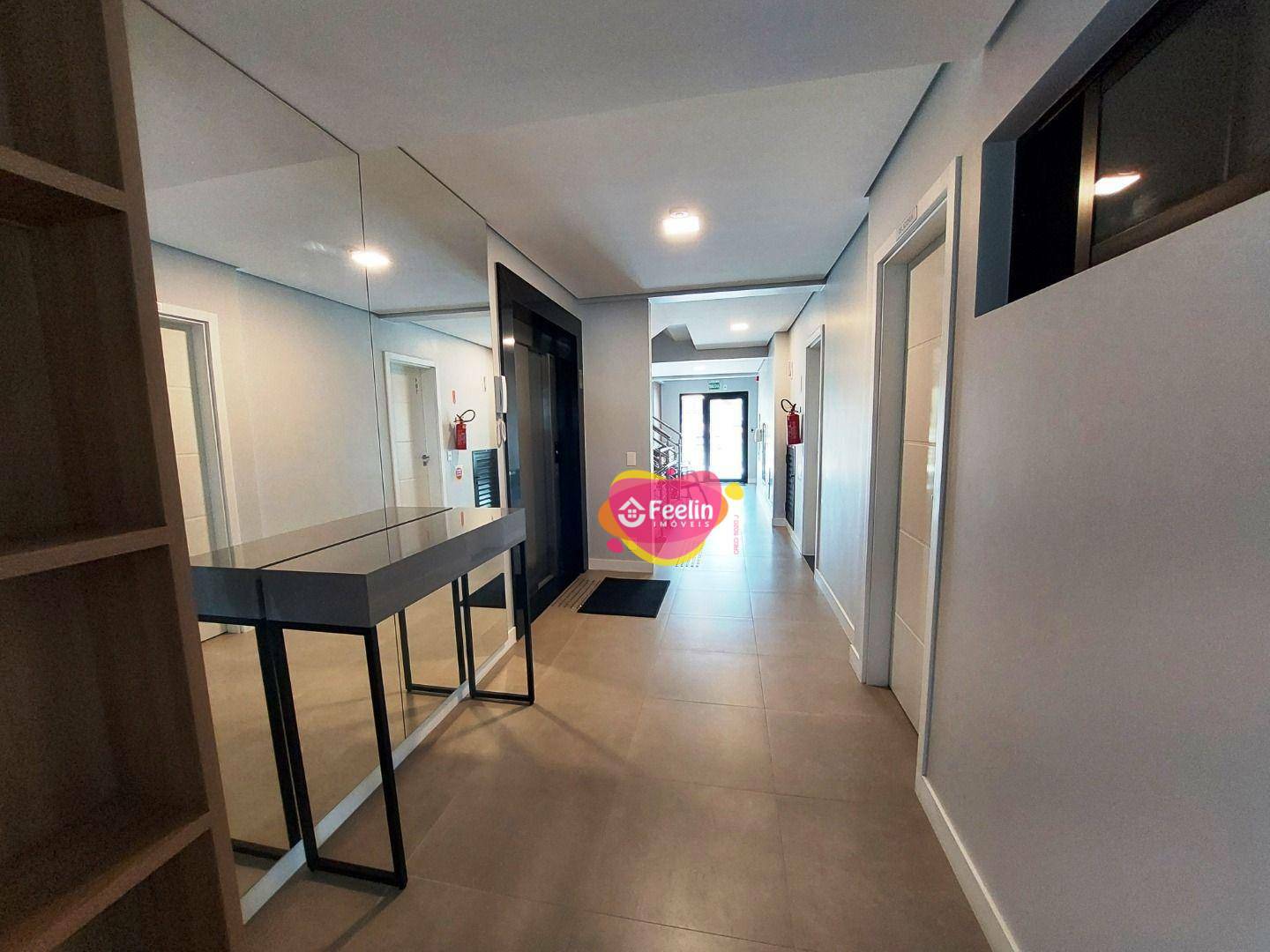 Apartamento à venda com 3 quartos, 94m² - Foto 8