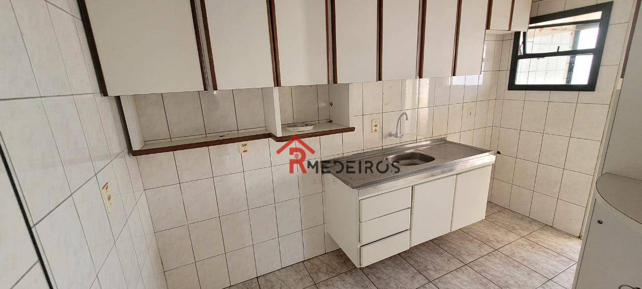 Apartamento à venda com 2 quartos, 75m² - Foto 8