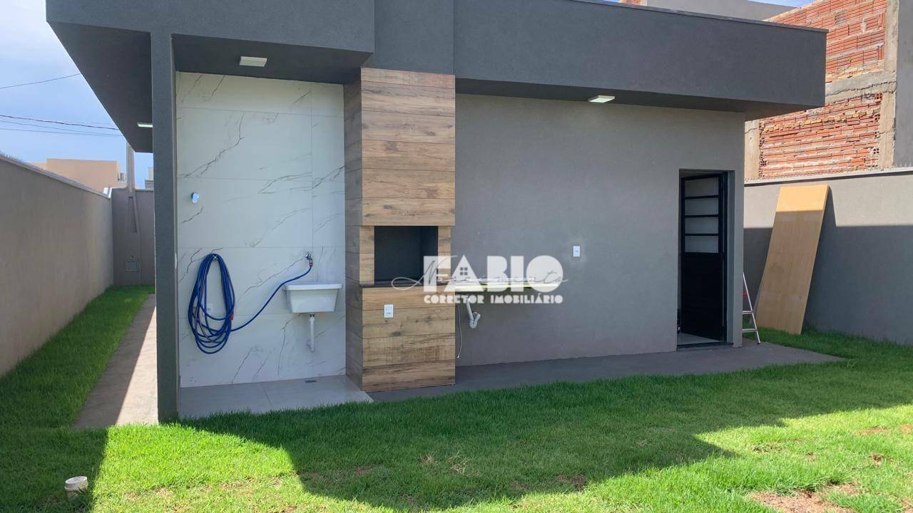 Casa à venda com 2 quartos, 55m² - Foto 17