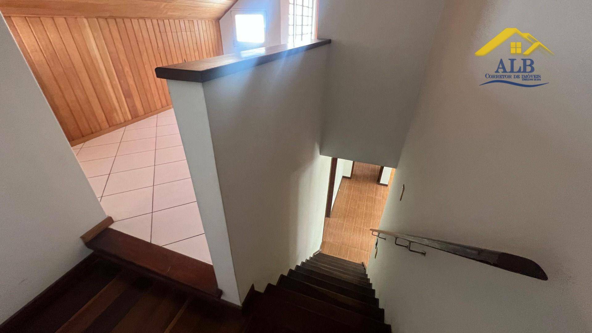 Casa para alugar com 5 quartos, 234m² - Foto 17