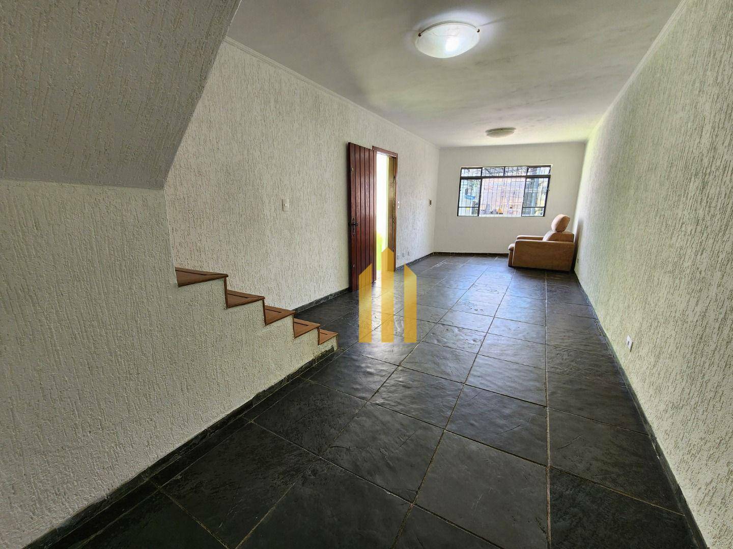 Sobrado à venda com 3 quartos, 114m² - Foto 2