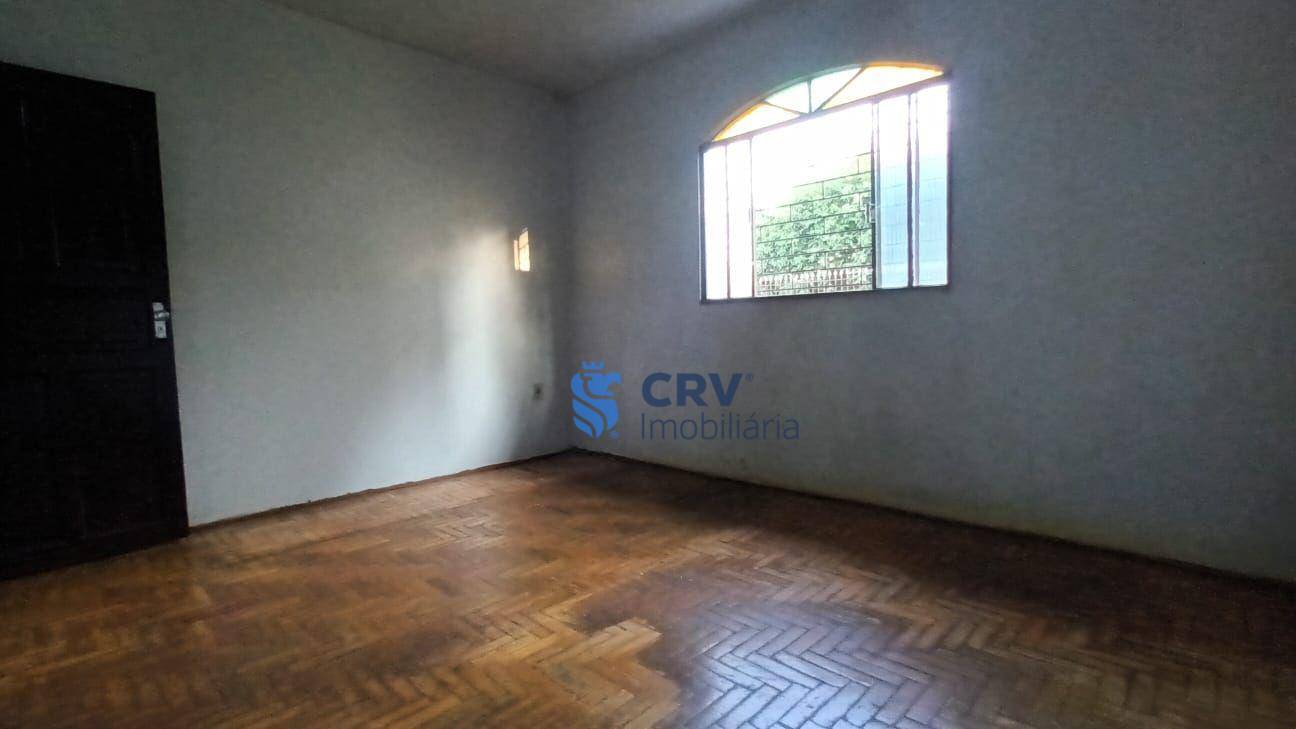 Casa à venda com 3 quartos, 320m² - Foto 12