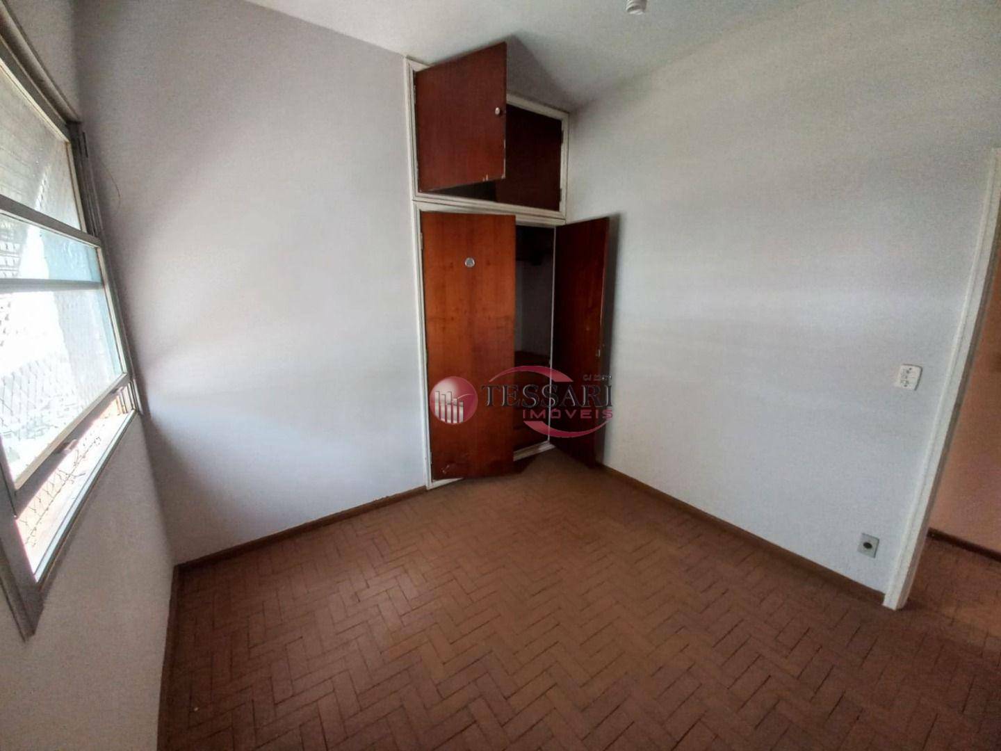 Apartamento para alugar com 3 quartos, 85m² - Foto 3