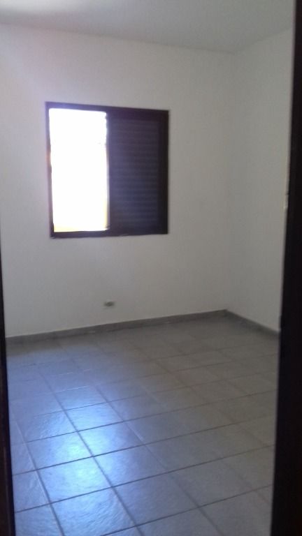 Casa à venda com 3 quartos, 188m² - Foto 11