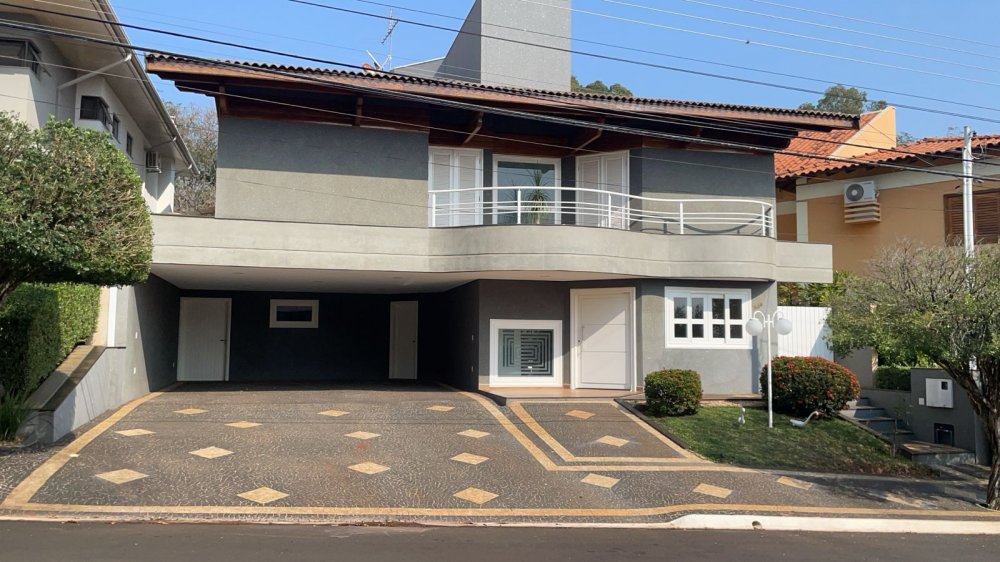 Casa de Condomínio à venda com 3 quartos, 357m² - Foto 1