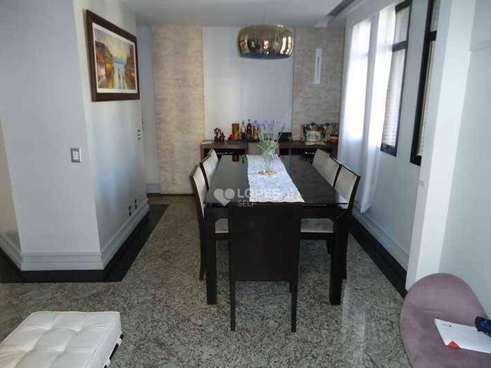 Apartamento à venda com 4 quartos, 187m² - Foto 2