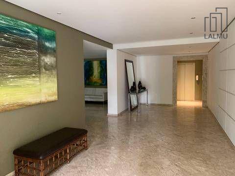 Apartamento para alugar com 5 quartos, 441m² - Foto 6