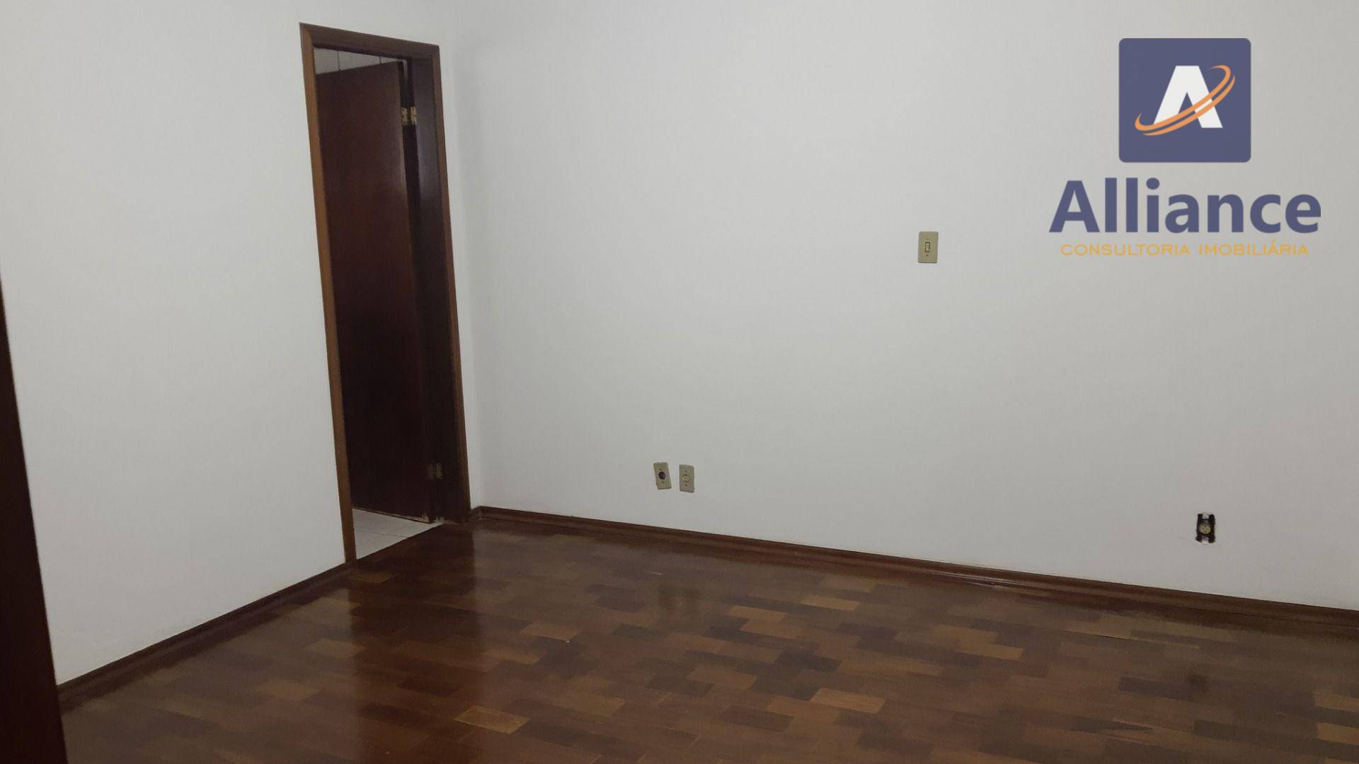 Casa para alugar com 4 quartos, 230m² - Foto 21