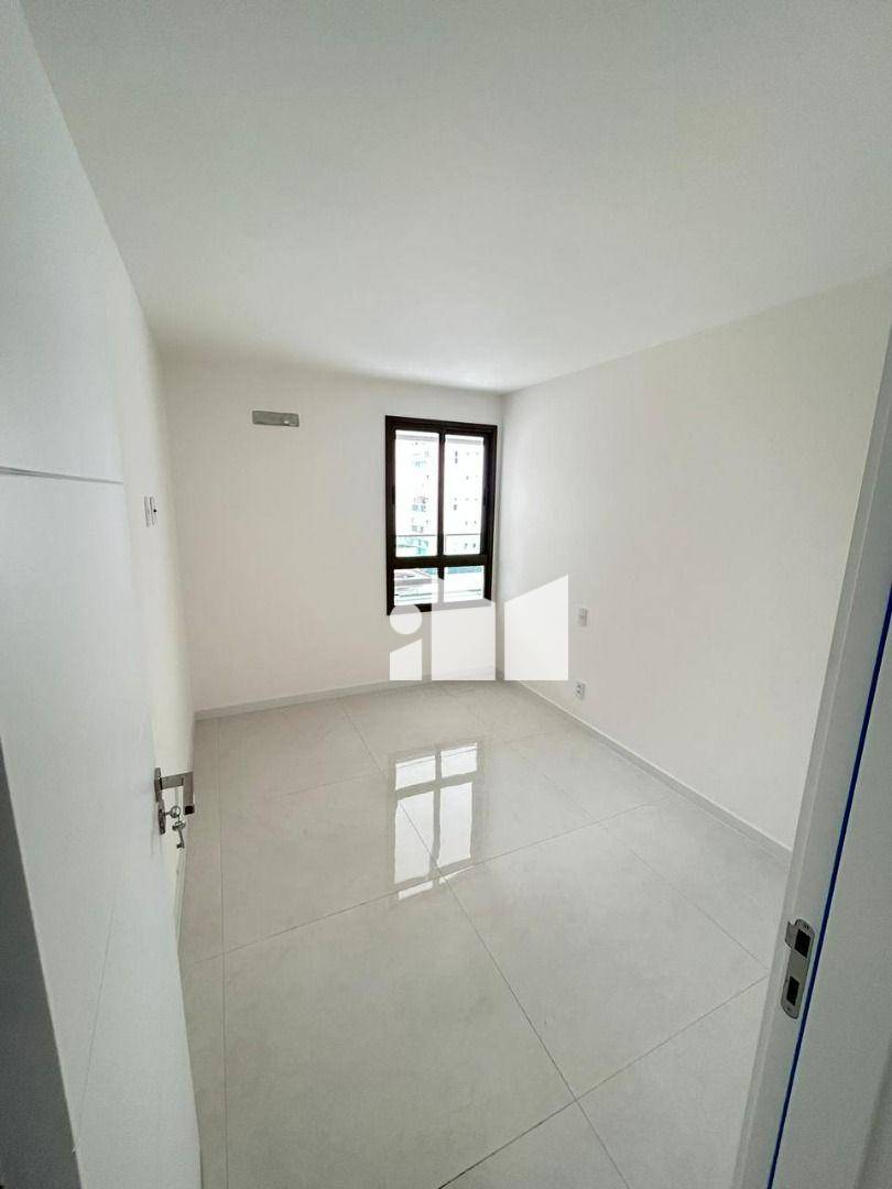 Apartamento à venda com 4 quartos, 150m² - Foto 14