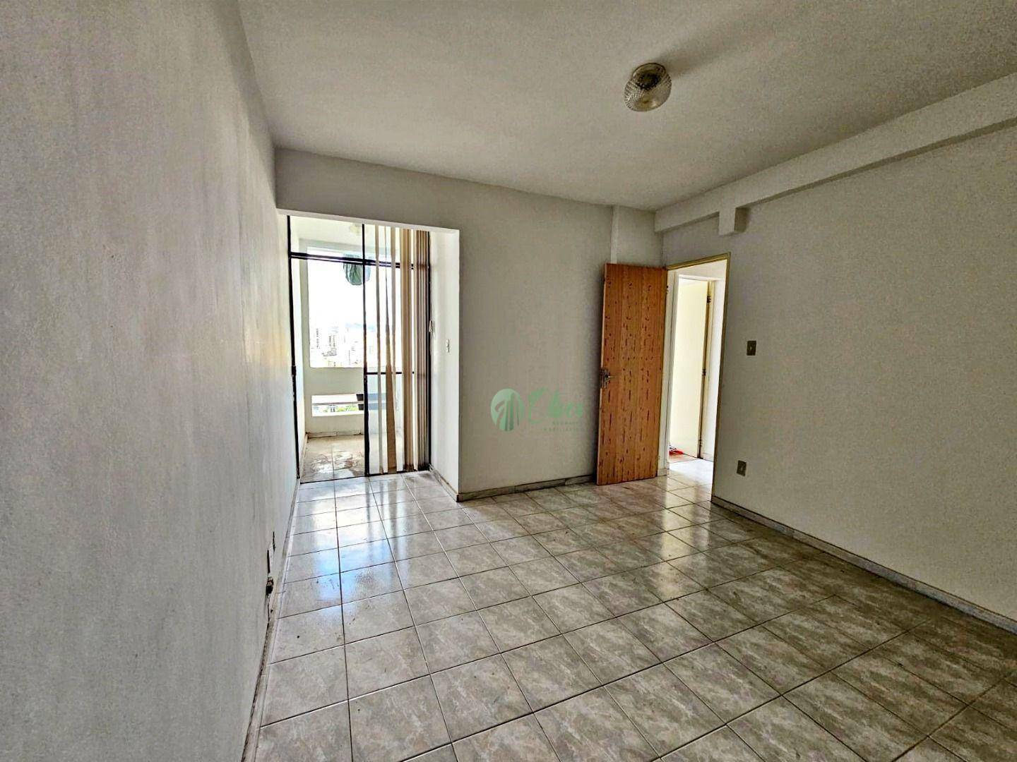 Apartamento à venda com 2 quartos, 70m² - Foto 6