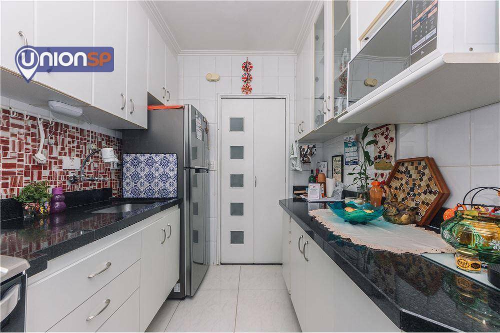 Apartamento à venda com 3 quartos, 67m² - Foto 1