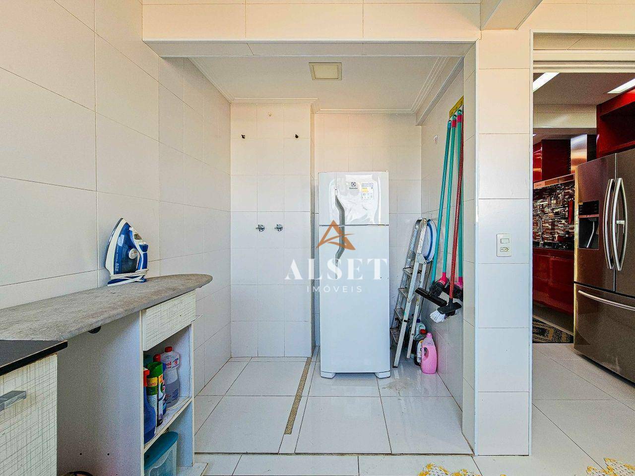 Apartamento à venda com 3 quartos, 154m² - Foto 21