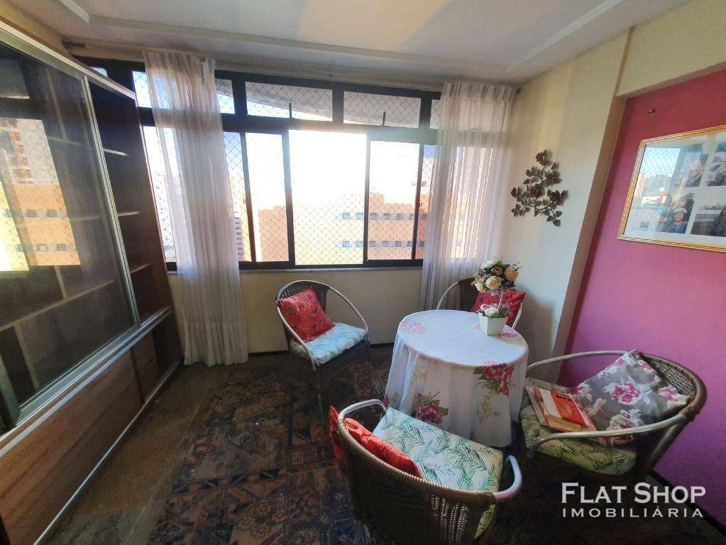 Apartamento à venda com 3 quartos, 124m² - Foto 3