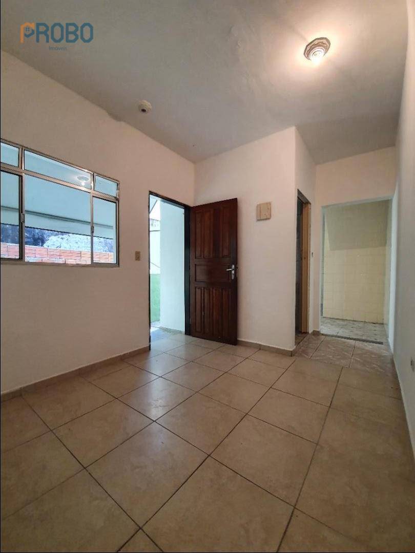 Casa para alugar com 1 quarto, 48M2 - Foto 4