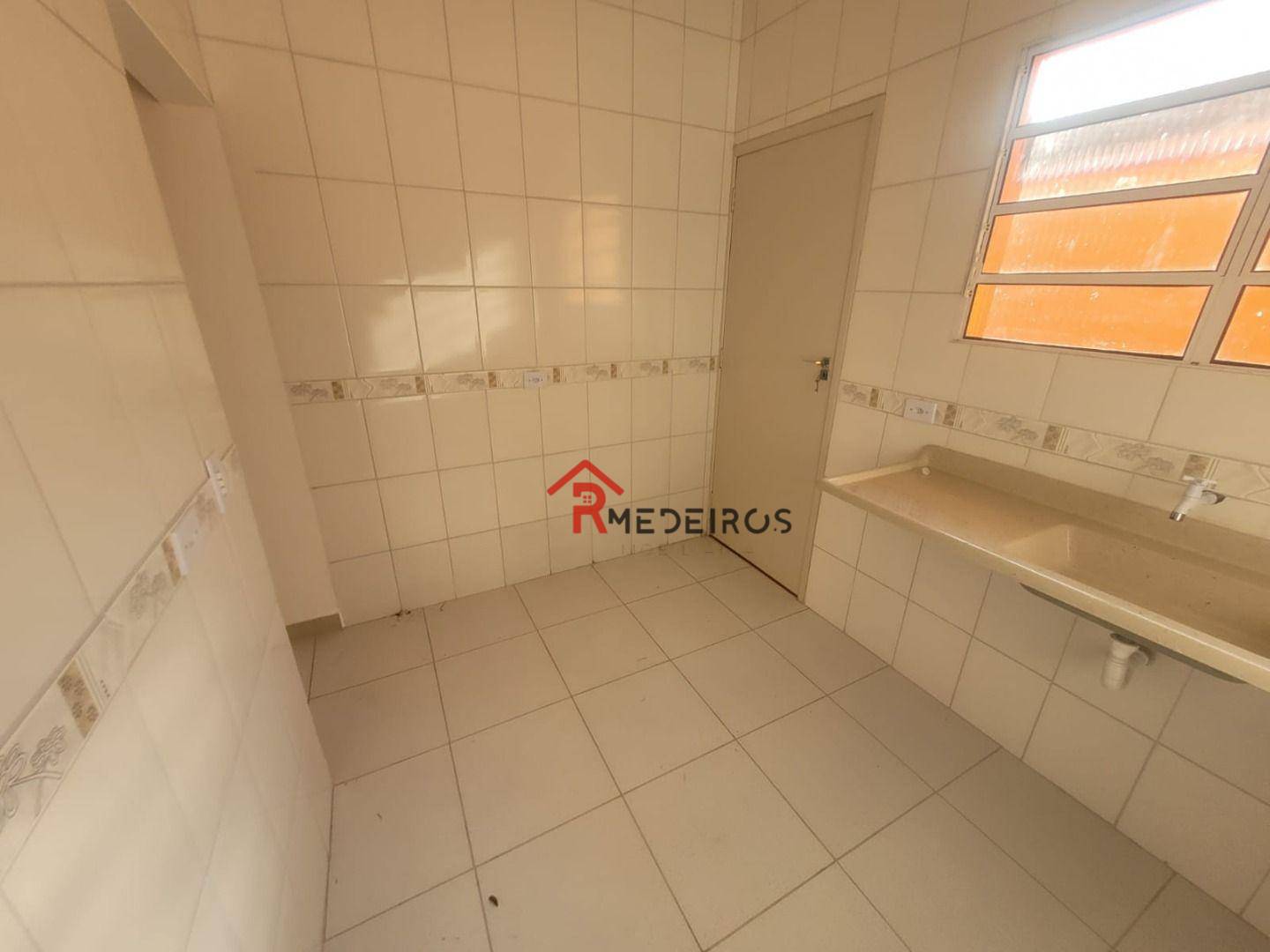 Sobrado à venda com 2 quartos, 70m² - Foto 4