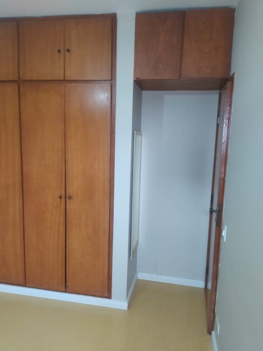 Apartamento para alugar com 2 quartos, 67m² - Foto 13