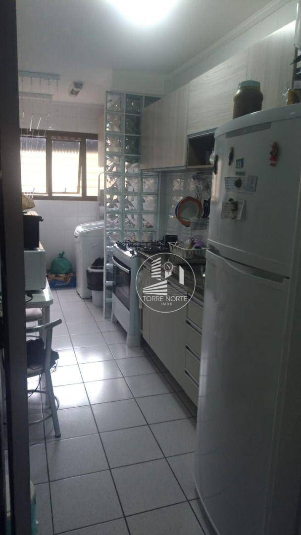 Apartamento à venda com 2 quartos, 60m² - Foto 24