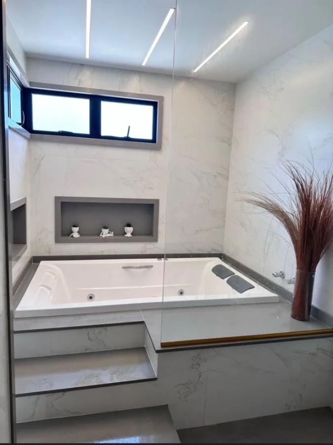 Casa de Condomínio à venda com 4 quartos, 360m² - Foto 16