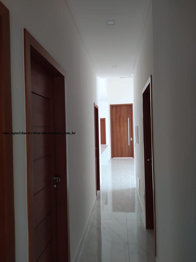 Casa de Condomínio à venda com 3 quartos, 180m² - Foto 11