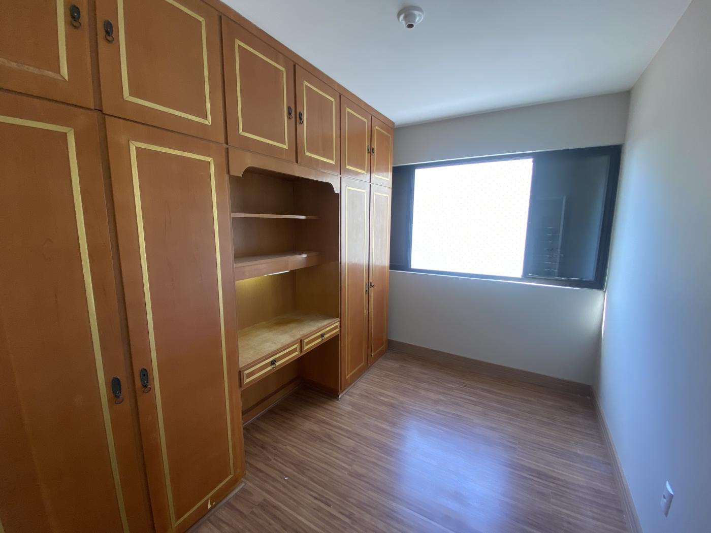 Apartamento à venda com 3 quartos, 111m² - Foto 18