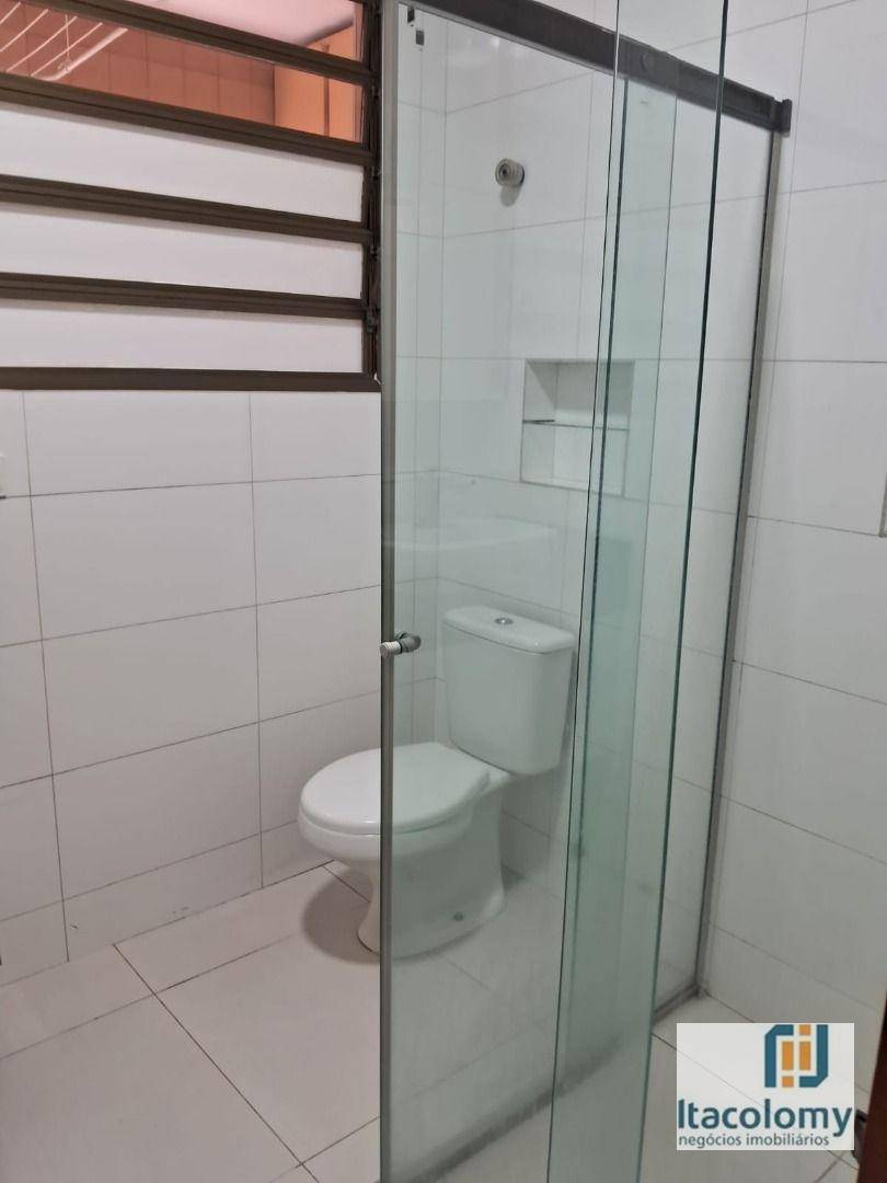 Casa de Condomínio para alugar com 3 quartos, 280m² - Foto 33