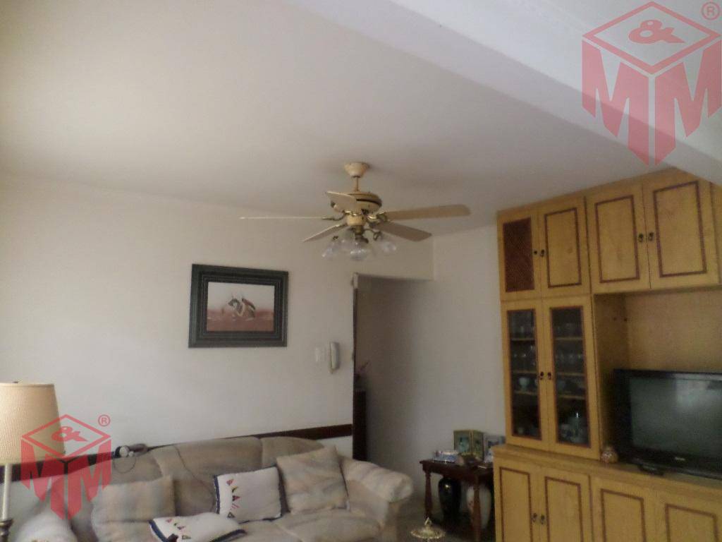 Sobrado à venda com 4 quartos, 185m² - Foto 2