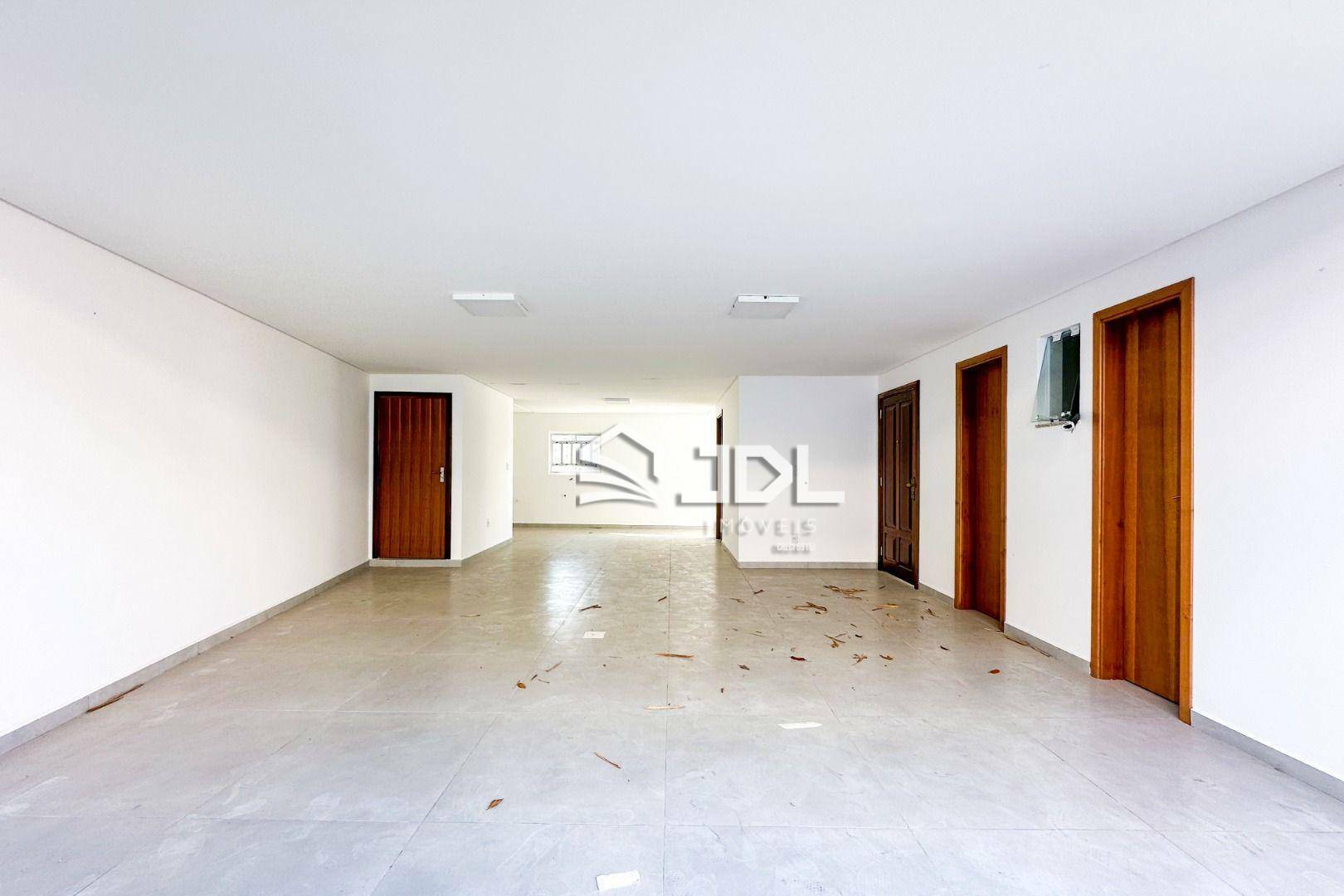 Casa à venda e aluguel com 4 quartos, 300m² - Foto 9