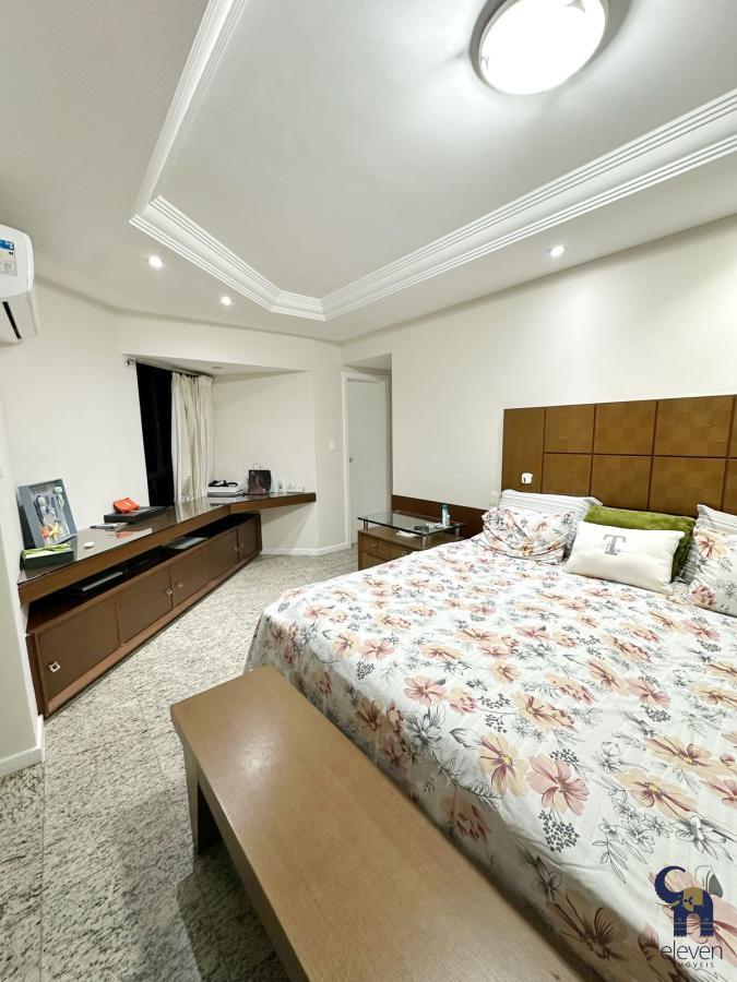 Apartamento para alugar com 4 quartos, 255m² - Foto 17