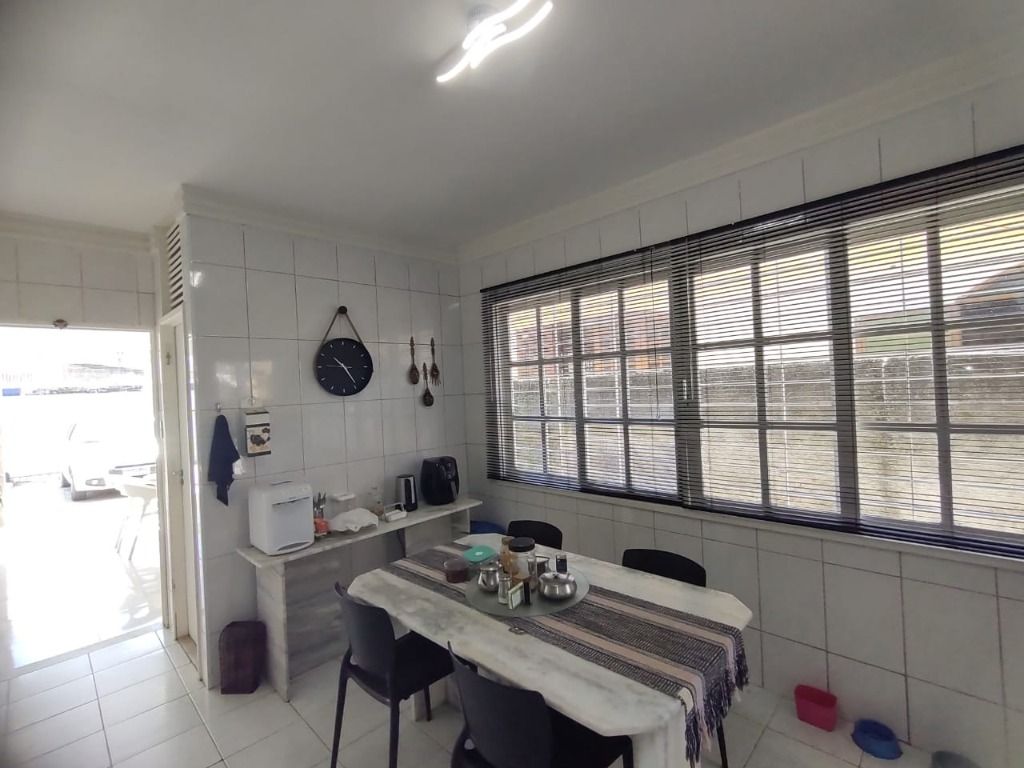 Casa à venda com 3 quartos, 240m² - Foto 15