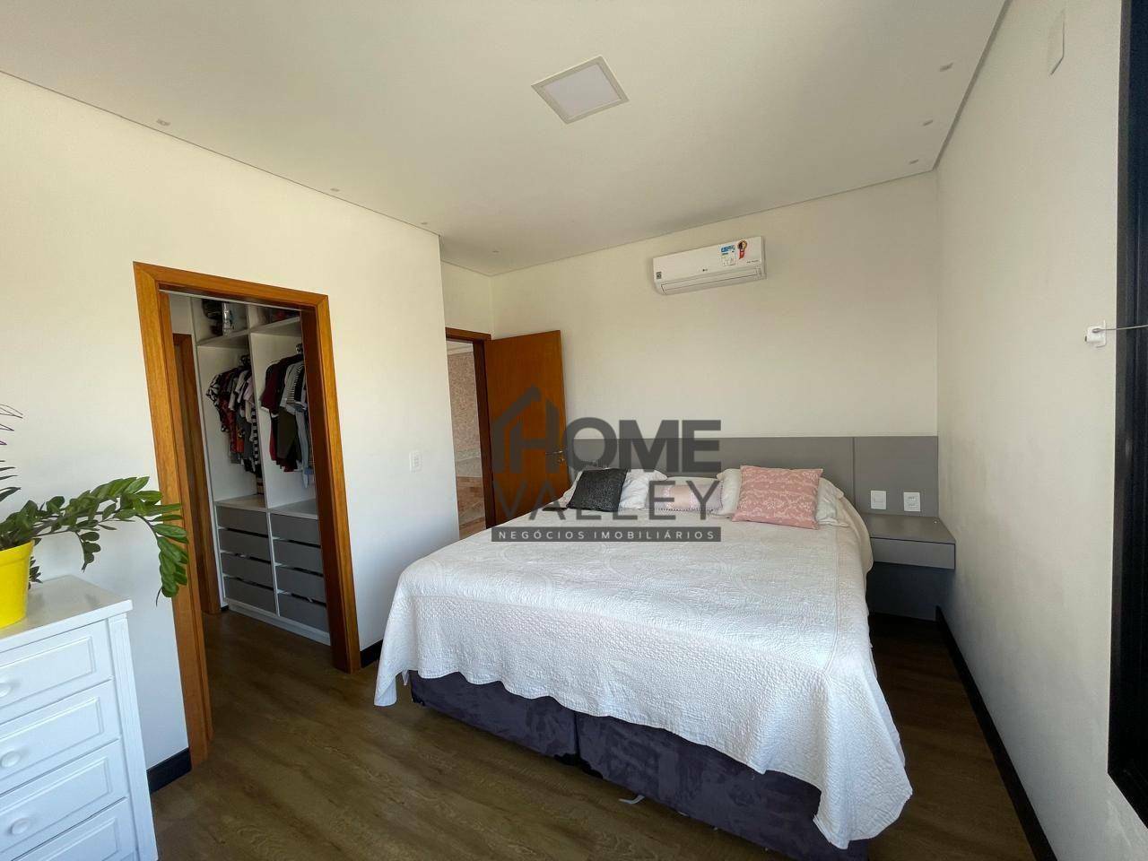 Casa de Condomínio à venda com 3 quartos, 213m² - Foto 15