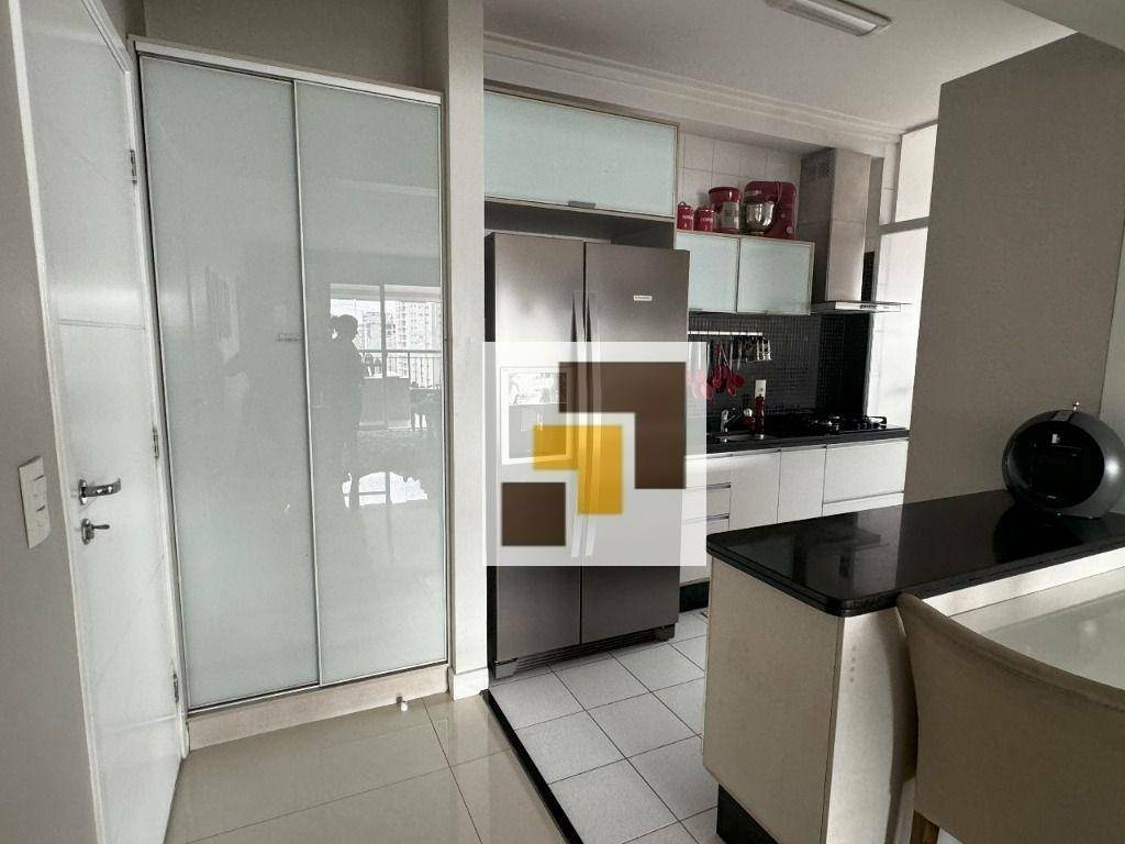 Apartamento à venda com 2 quartos, 94m² - Foto 13