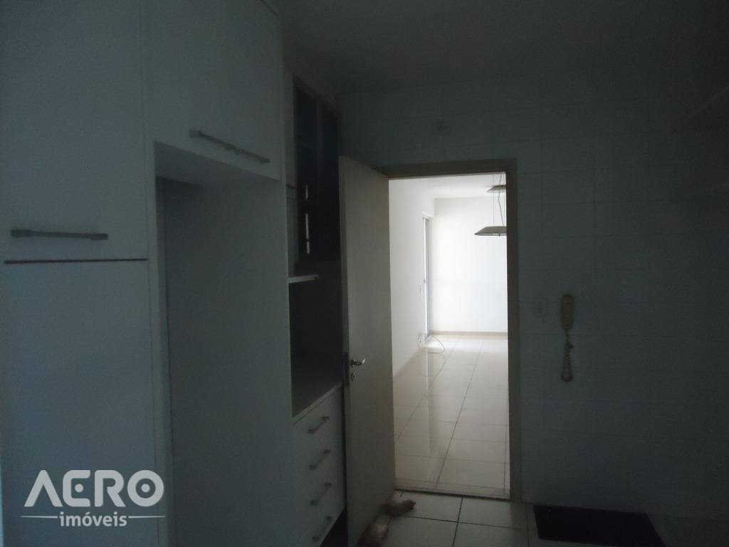 Apartamento à venda com 3 quartos, 86m² - Foto 29